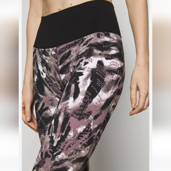 Adidas IWD believe this 2.0 7/8  training tighs multicolor size  medium. - Picture 2 of 9